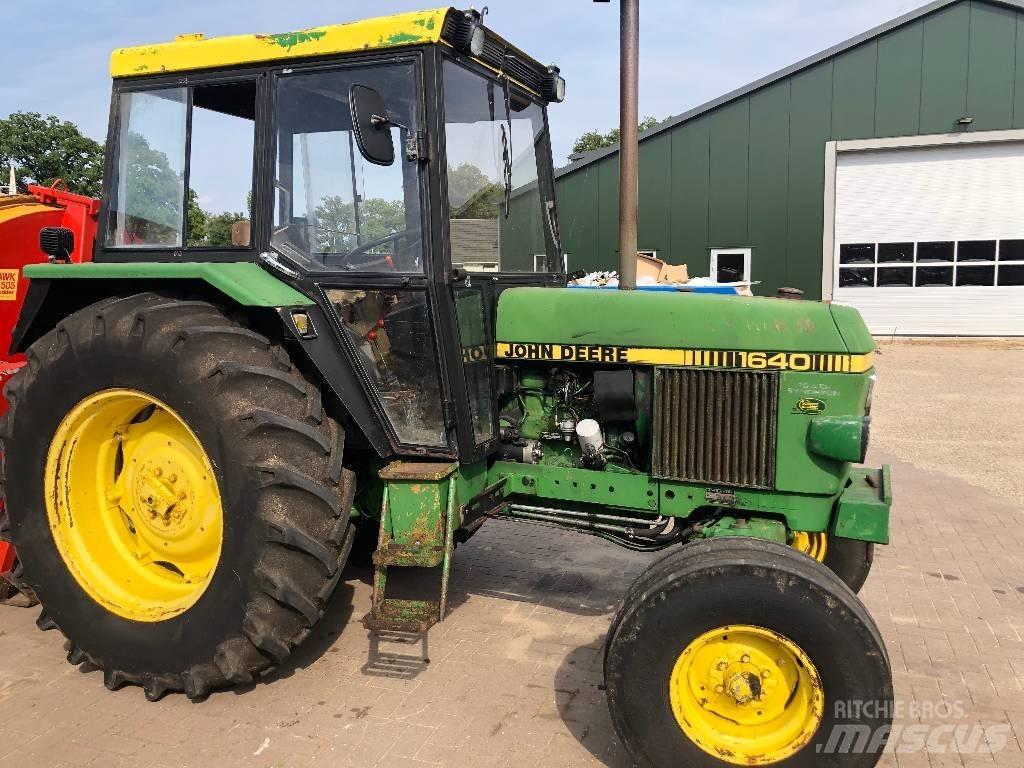 John Deere 1640 Traktorok