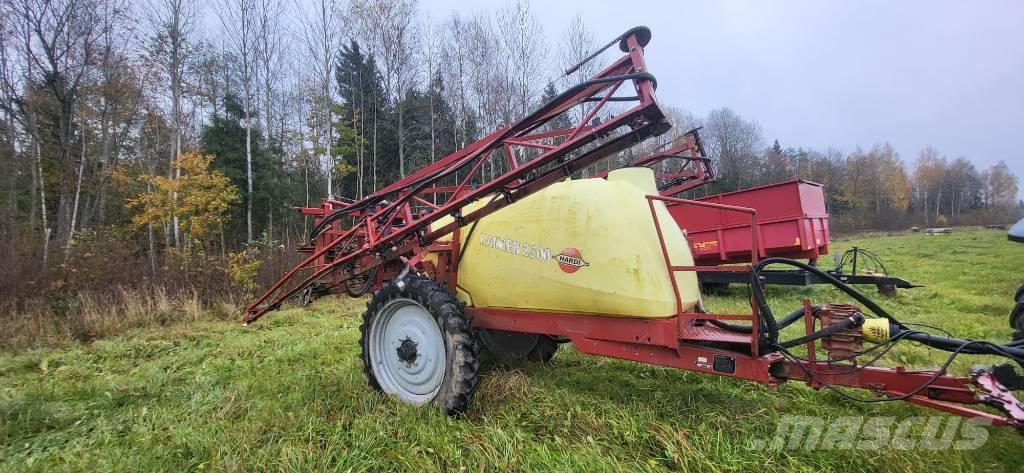 Hardi Ranger 2500 Vontatott trágyaszórók