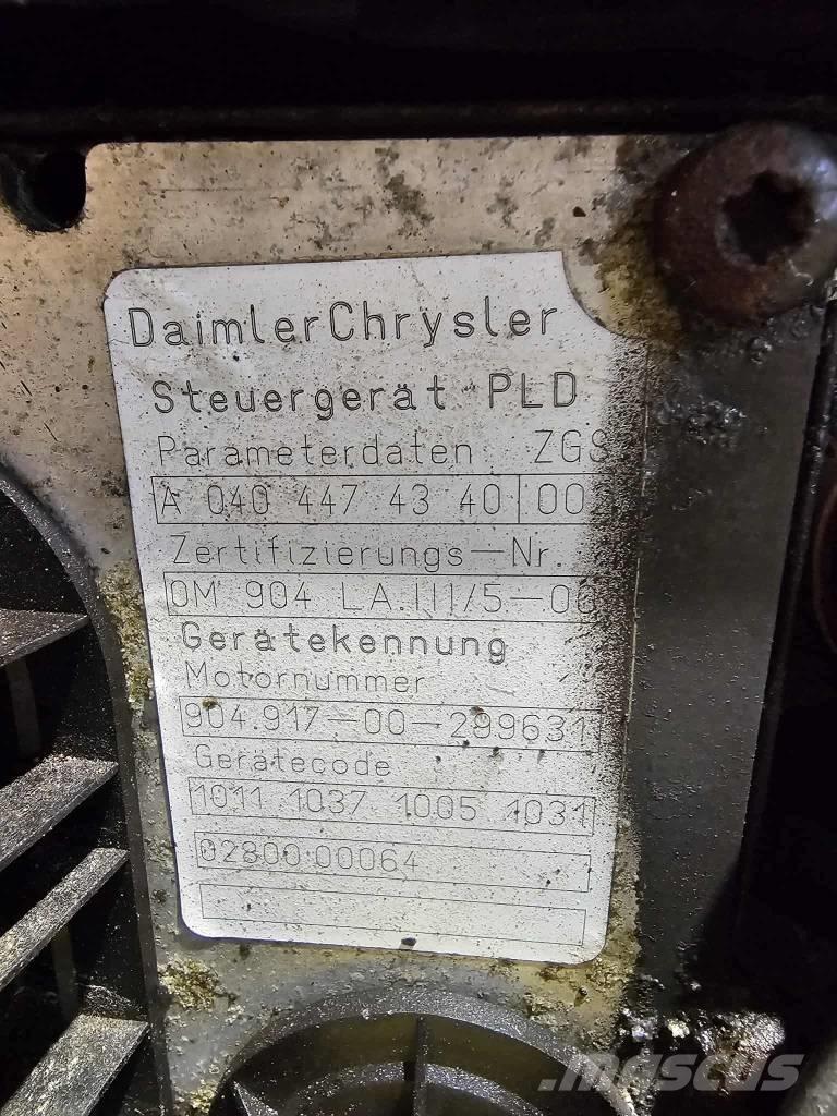 Mercedes-Benz LA904 Motorok