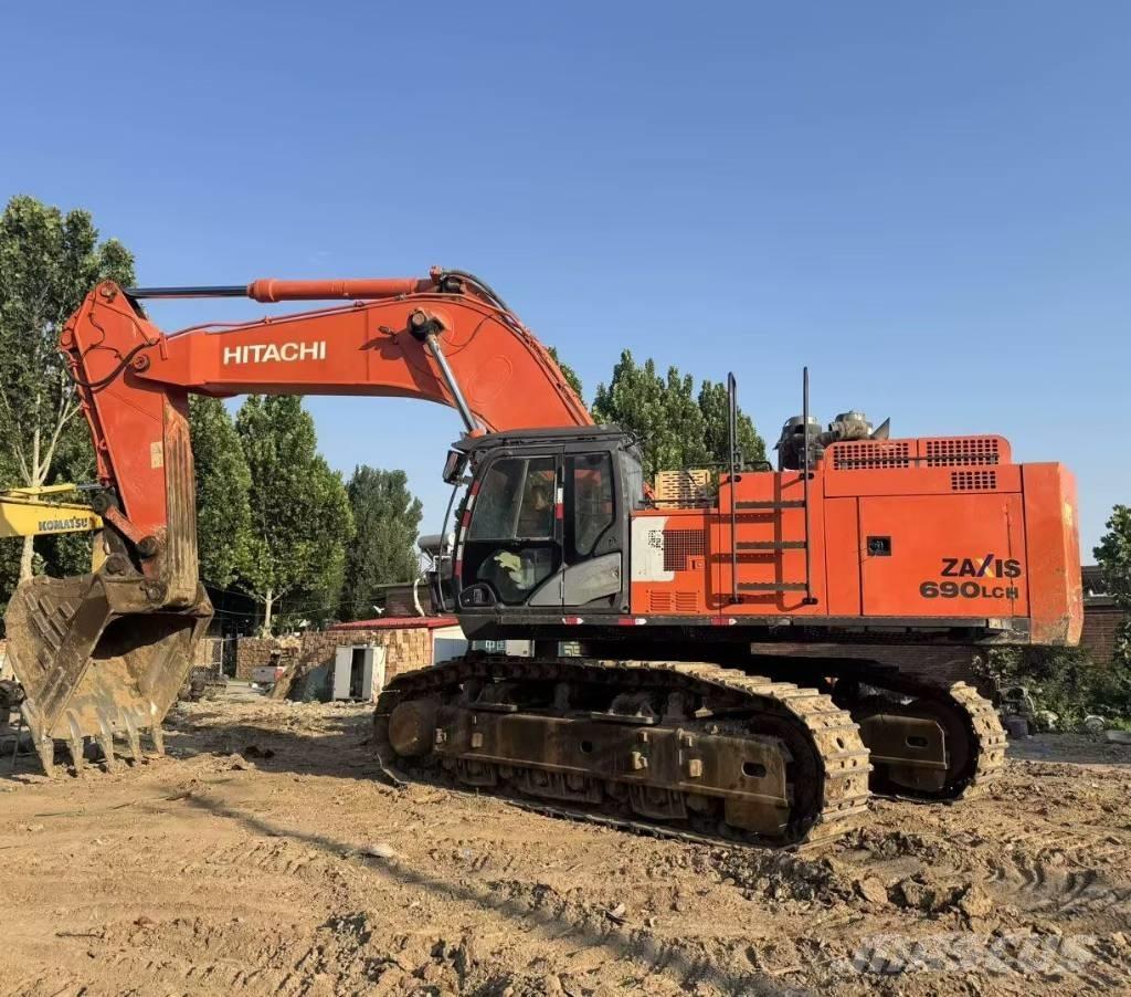 Hitachi ZX690LCH-5A Lánctalpas kotrók