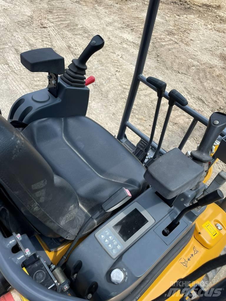 XCMG XE 18 U Mini kotrók < 7t