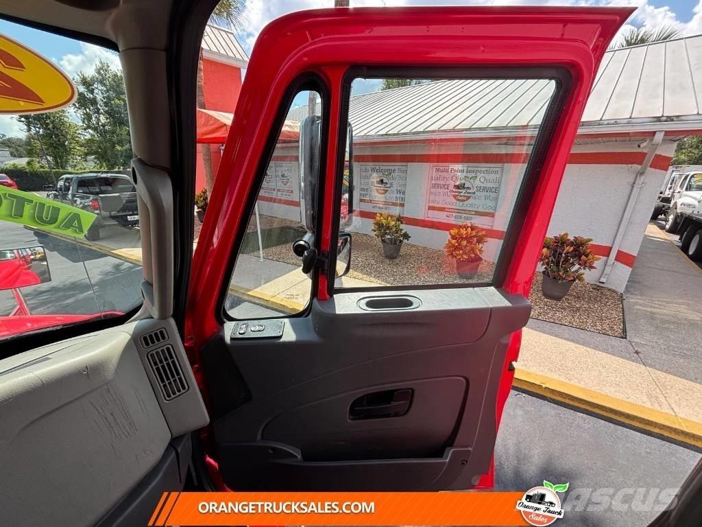 International 4300 Dobozos teherautók
