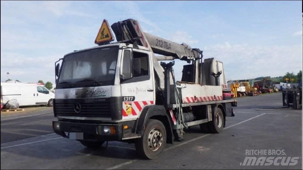 Mercedes-Benz LK/LN2 Teherautóra szerelt emelők és állványok