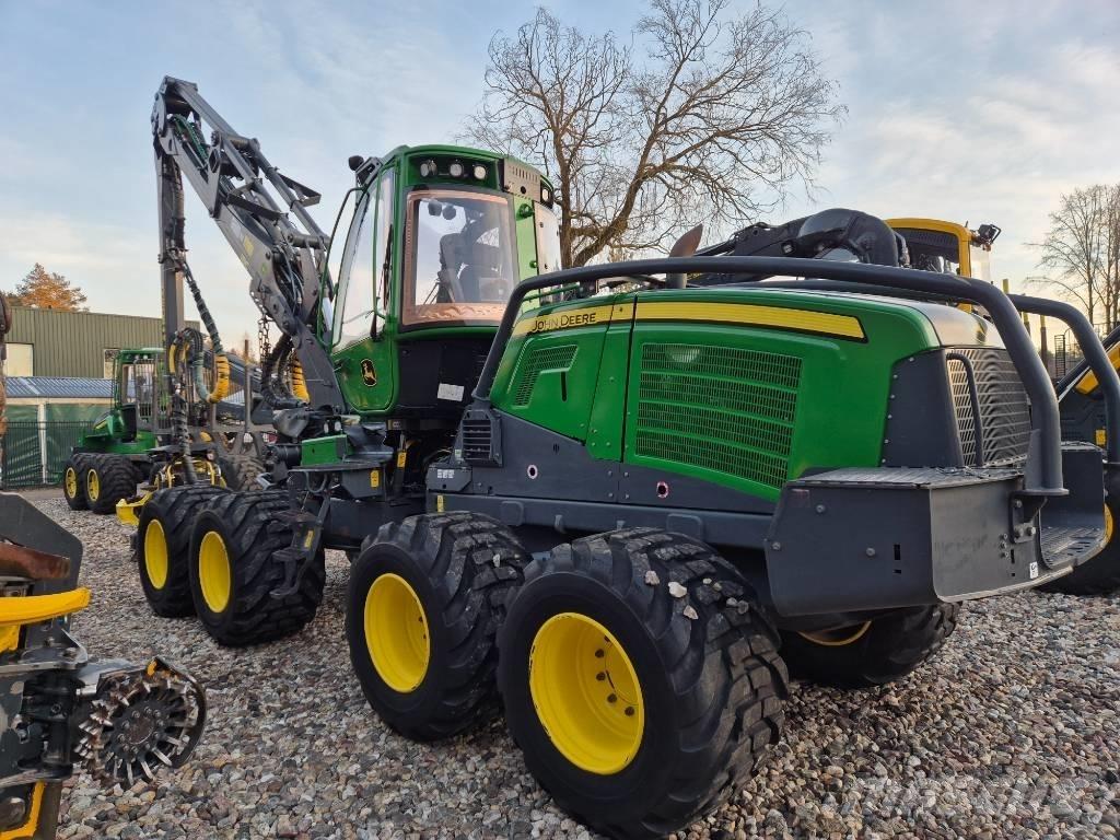 John Deere 1170 G Betakarítók