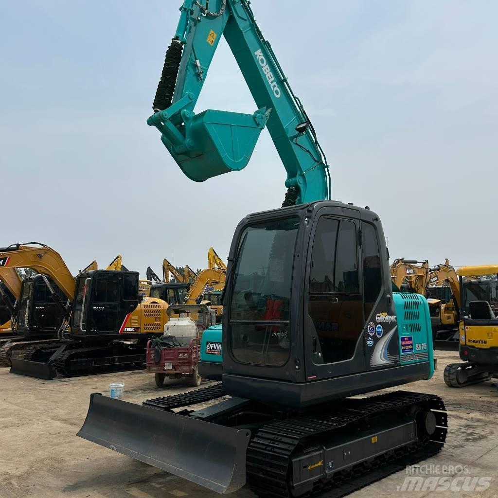 Kobelco 75 Lánctalpas kotrók