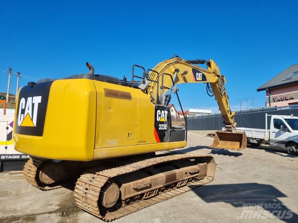 CAT 323 EL Lánctalpas kotrók