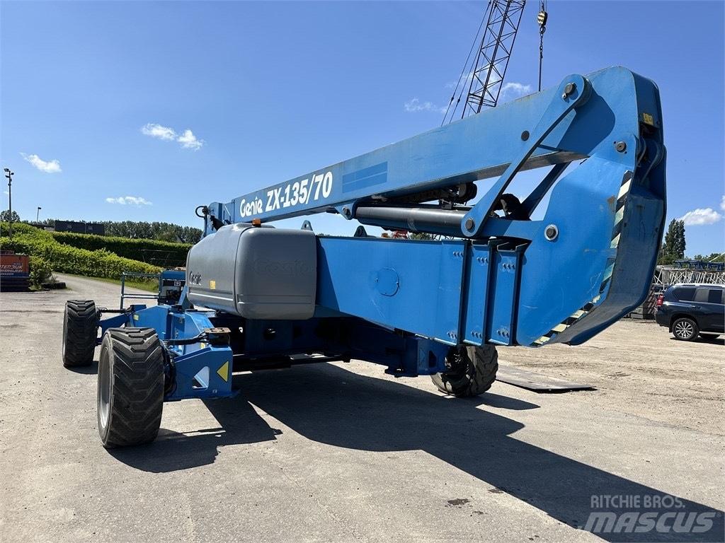 Genie ZX 135/70 Karos emelők