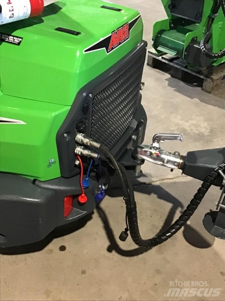 Avant 1200  Tippvagn Univerzális rakodók