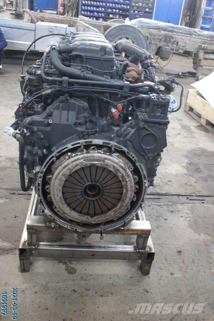 Scania P 320 B Motorok