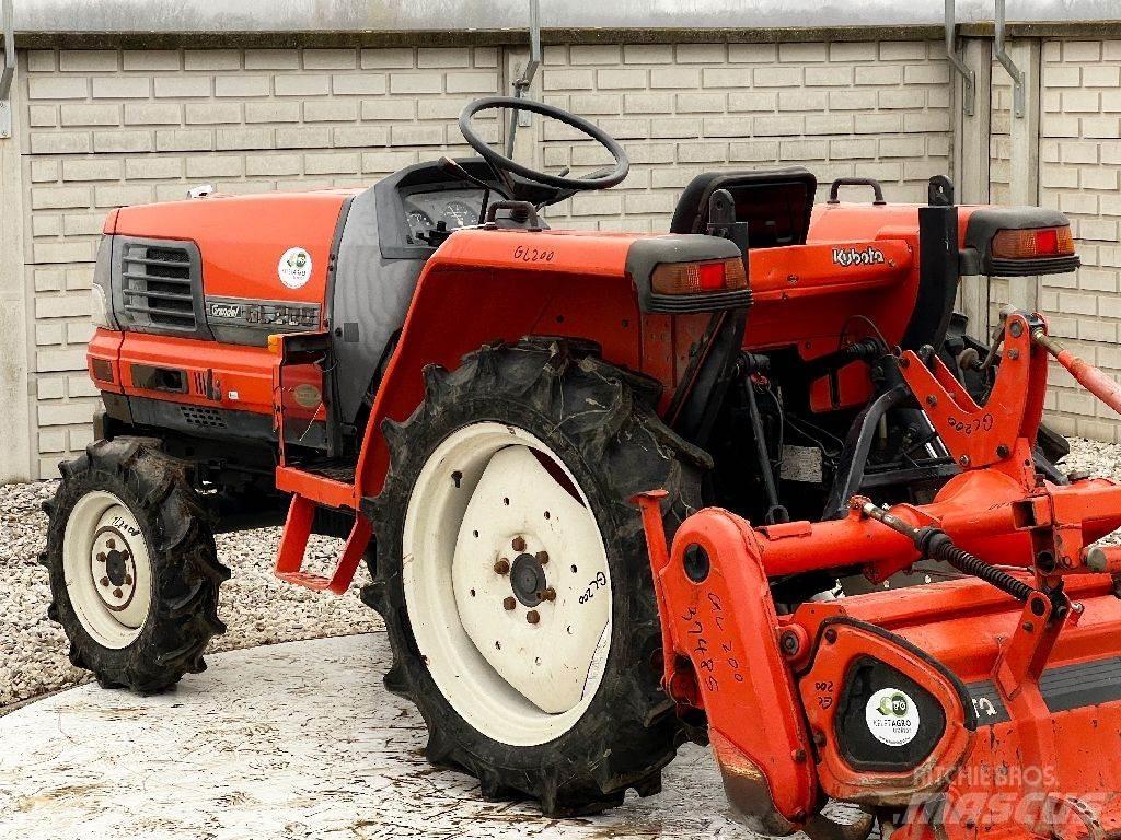 Kubota GL200 Traktorok