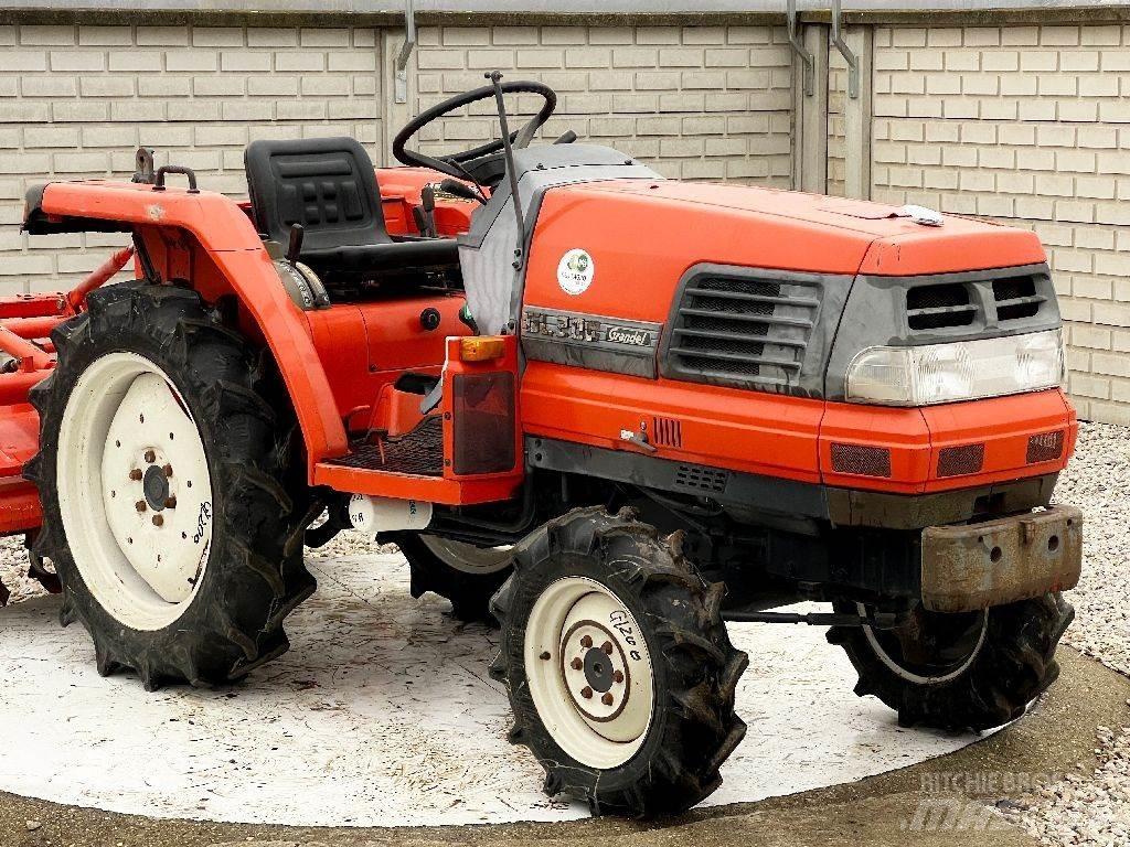 Kubota GL200 Traktorok