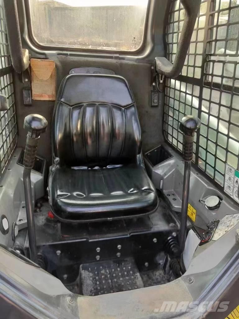 Bobcat S 450 Kompaktrakodók