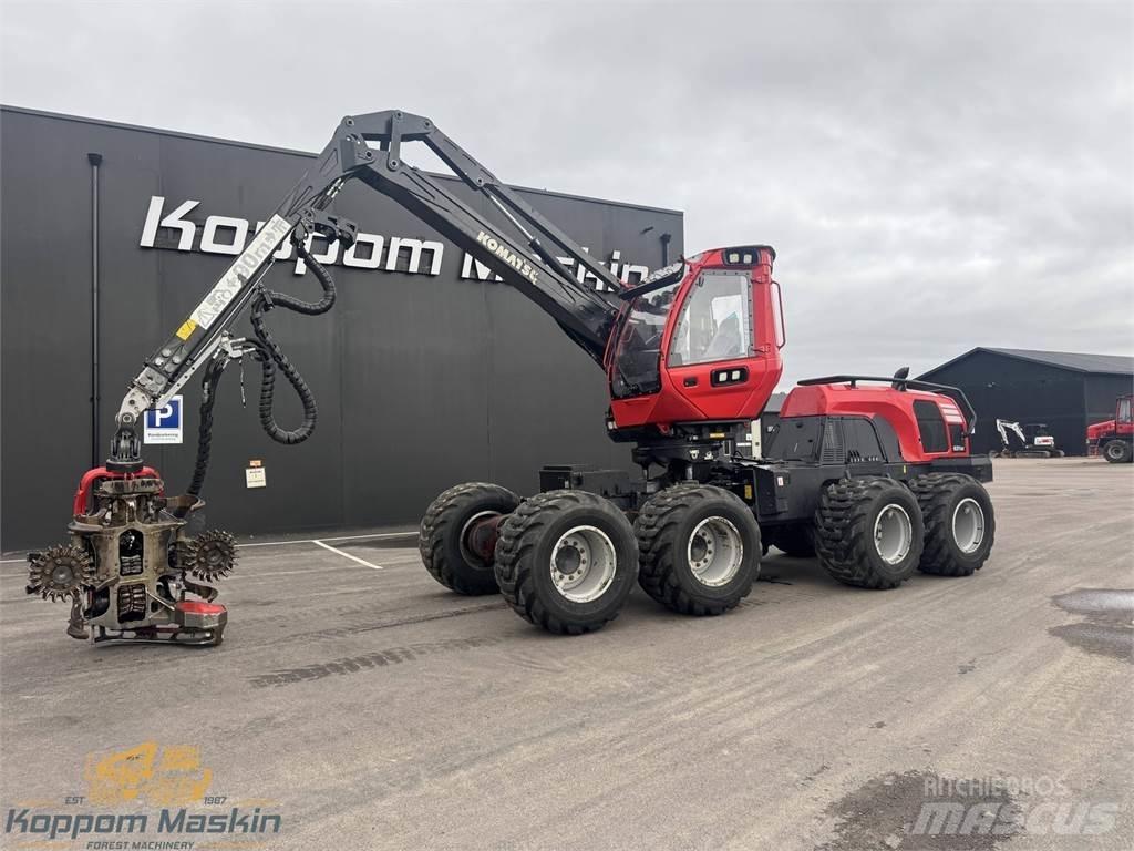 Komatsu 931XC Betakarítók