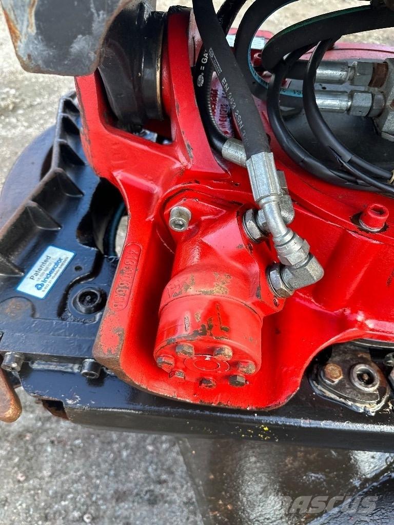 Takeuchi TB 2150 R Lánctalpas kotrók