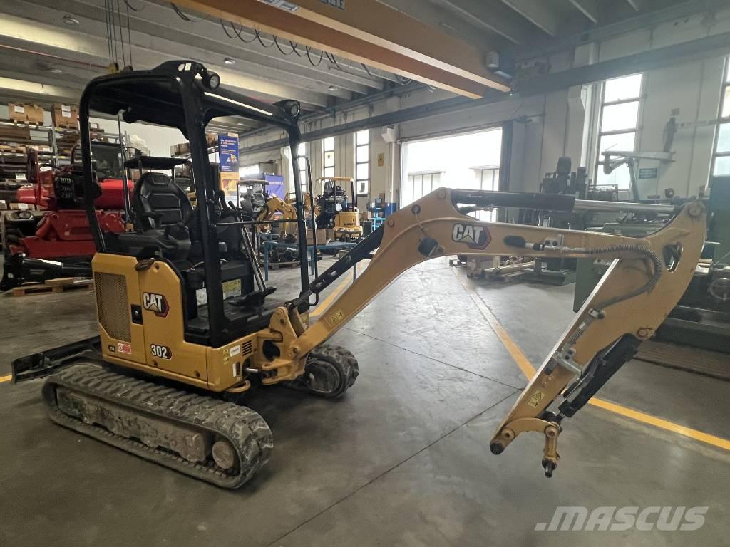 CAT 302 CR Mini kotrók < 7t
