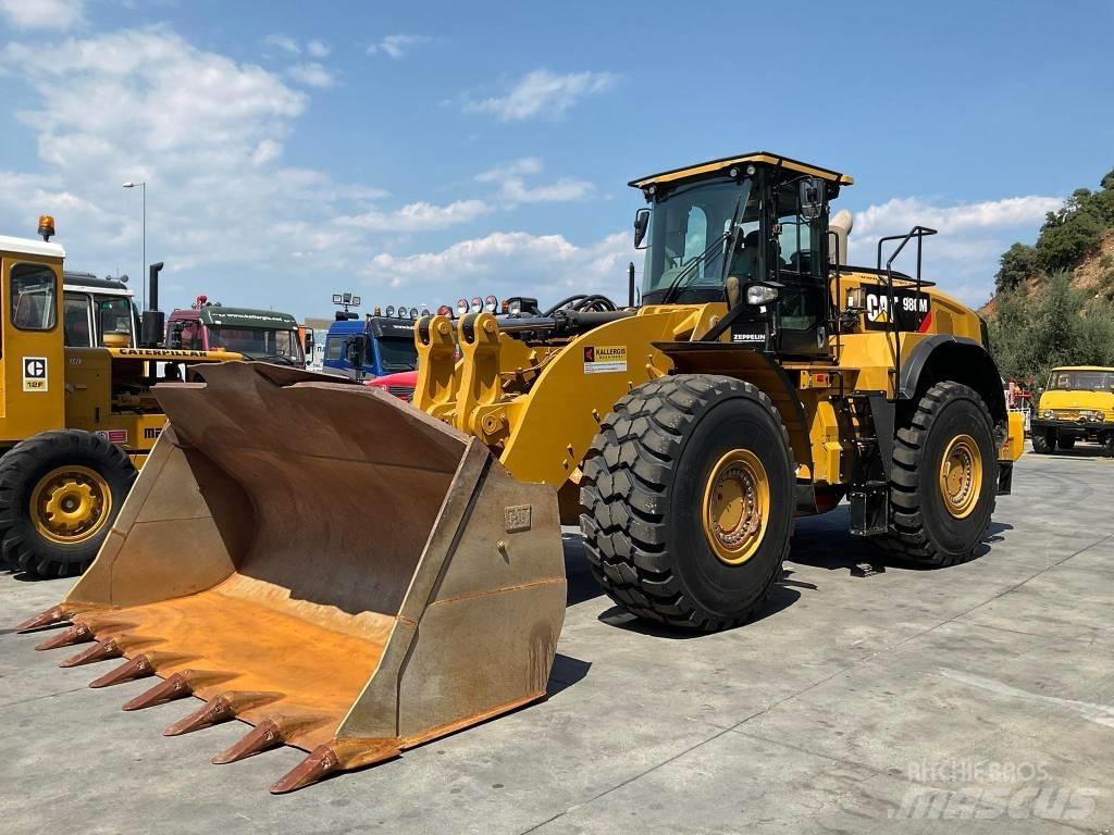 CAT 980M Gumikerekes homlokrakodók