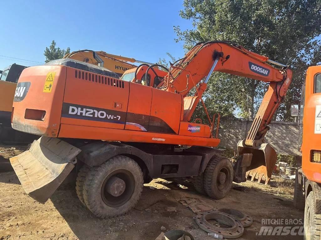 Doosan DH210W-7 Gumikerekes kotrók