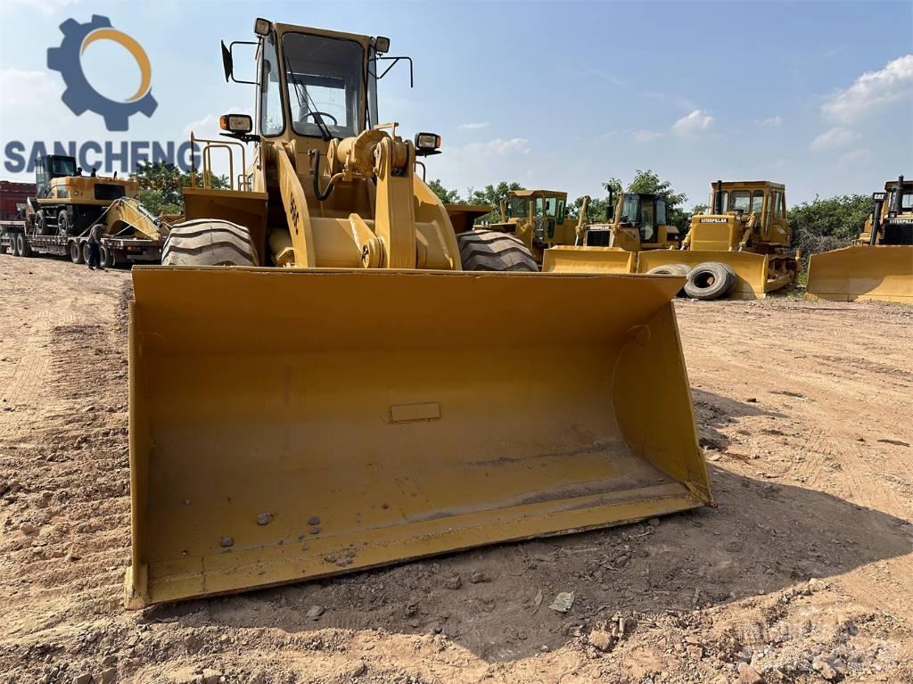 CAT 966 C Gumikerekes homlokrakodók