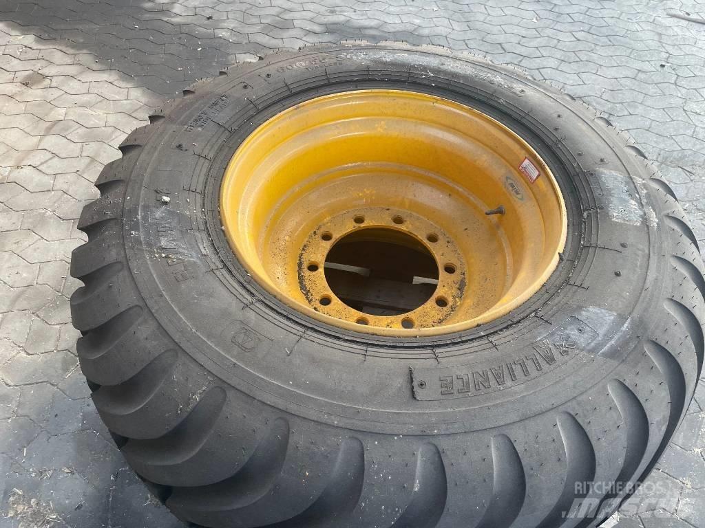 Alliance 600/55-26.5 Traktorok