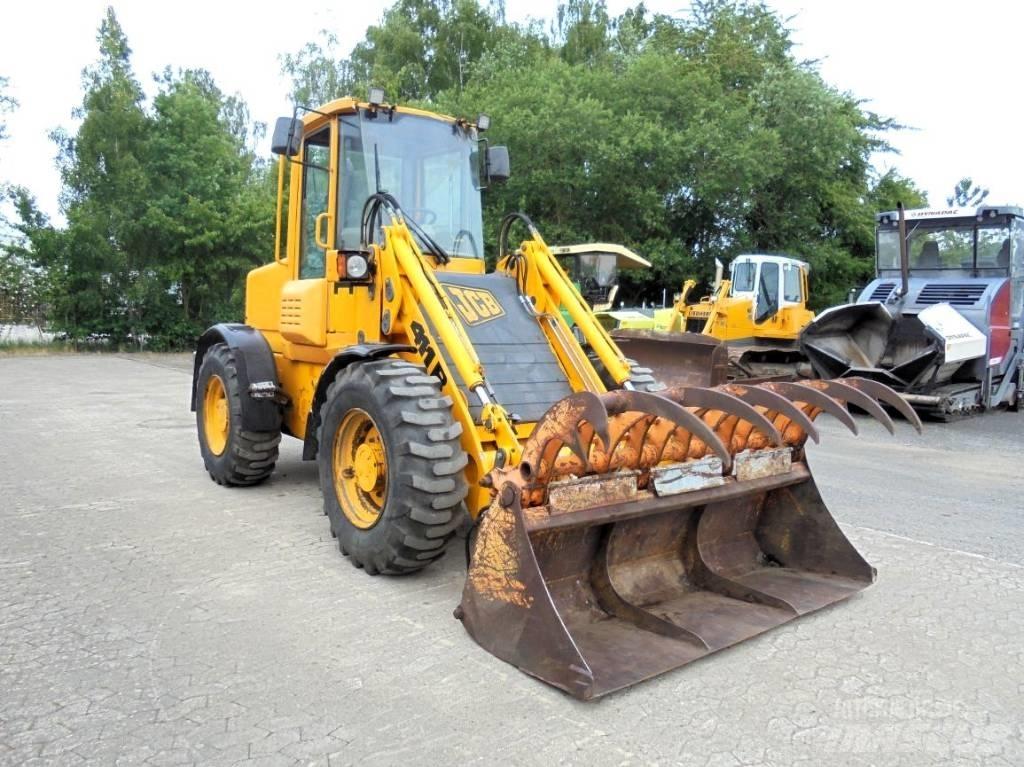 JCB 411 B HT Gumikerekes homlokrakodók