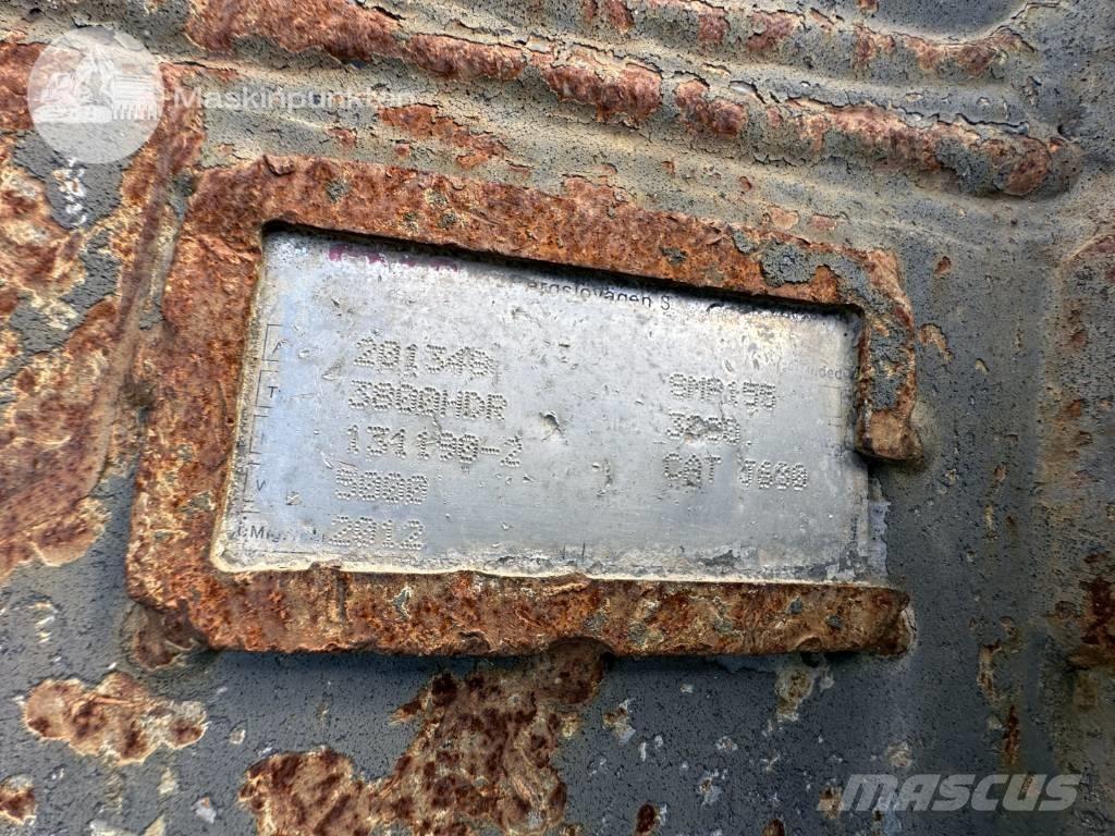 CAT 374 F L Lánctalpas kotrók