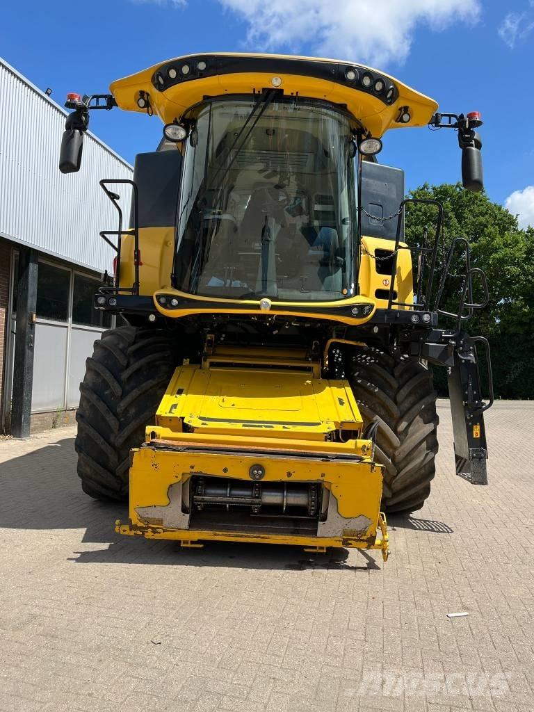 New Holland CR 8.80 Kombájnok