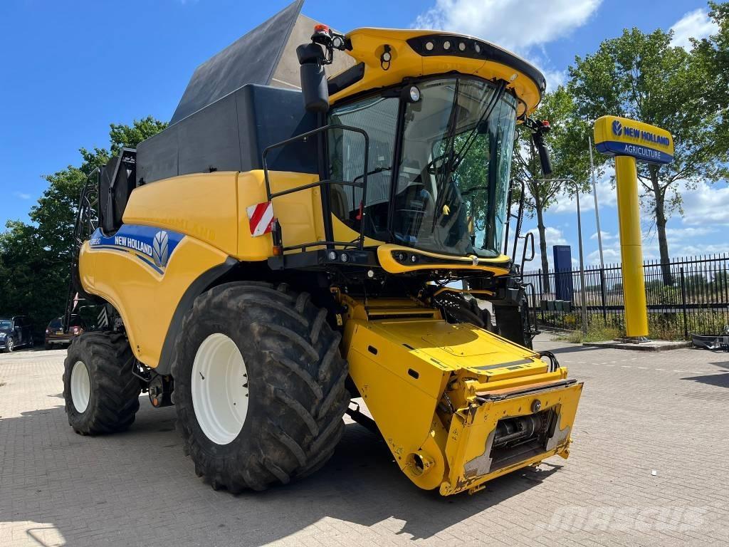 New Holland CR 8.80 Kombájnok