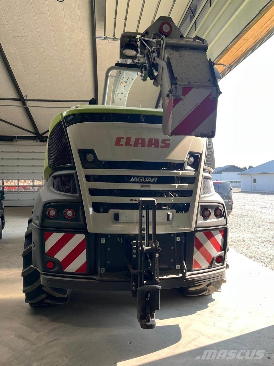 CLAAS Jaguar 950 Önjáró szecskázók