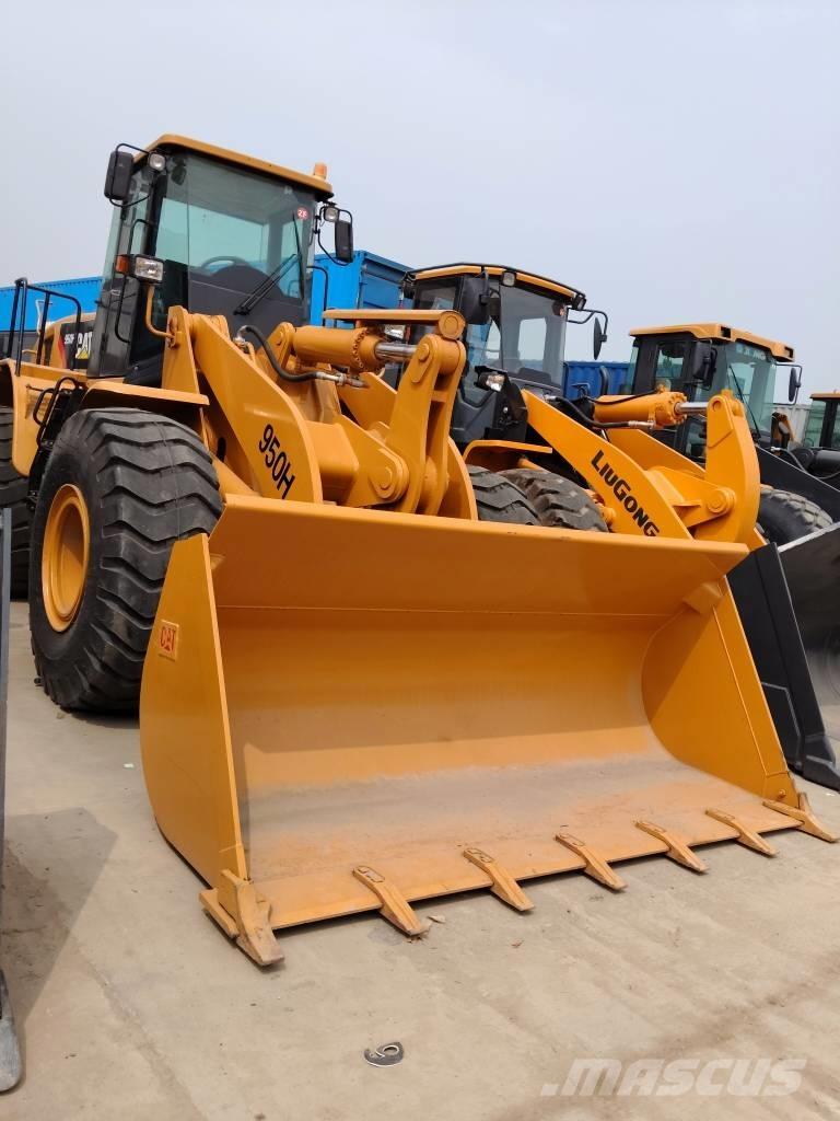 CAT 950 H Gumikerekes homlokrakodók
