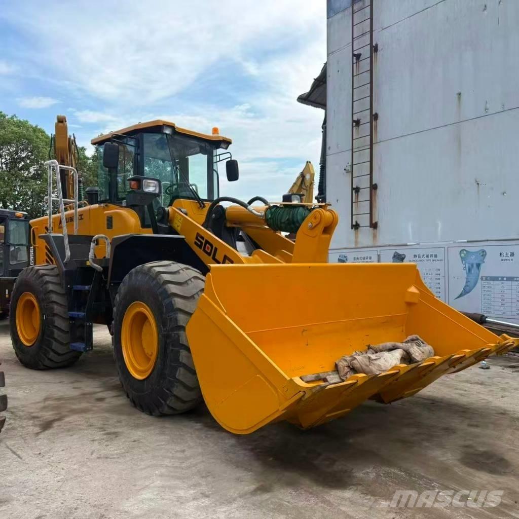 SDLG LG 956 L Gumikerekes homlokrakodók