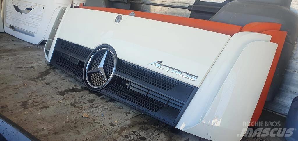 Mercedes-Benz Actros Vezetőfülke és belső tartozékok