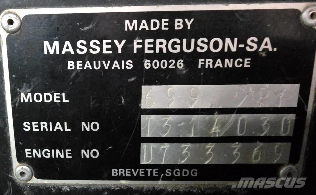 Massey Ferguson 699 Traktorok