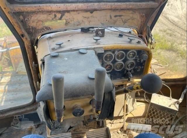 CAT D 7 G lánctalpas dózerek