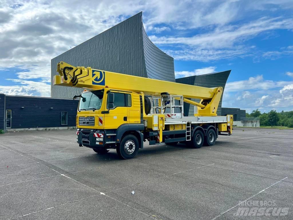 Palfinger WT 530 Teherautóra szerelt emelők és állványok
