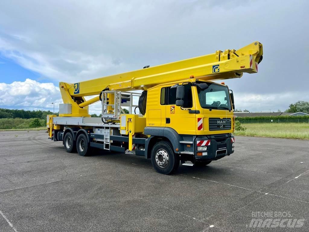 Palfinger WT 530 Teherautóra szerelt emelők és állványok