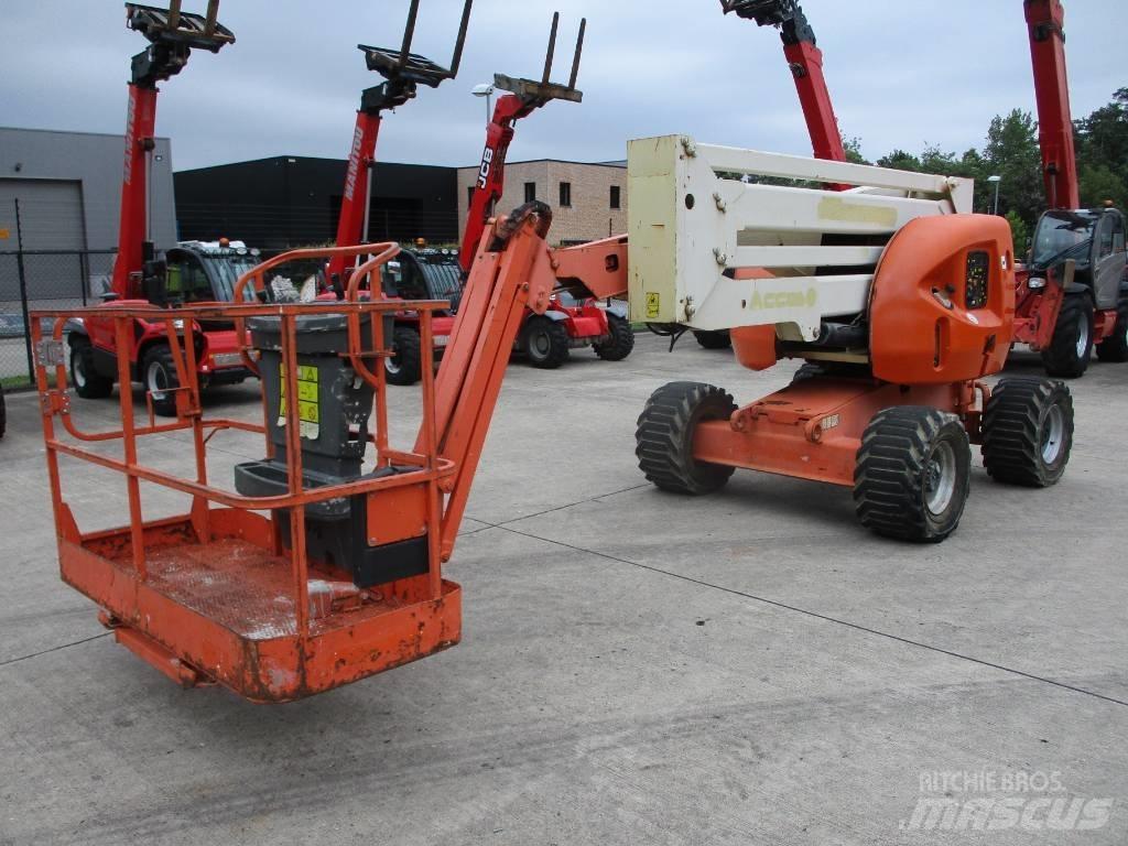 JLG 450 AJ (040) Karos emelők