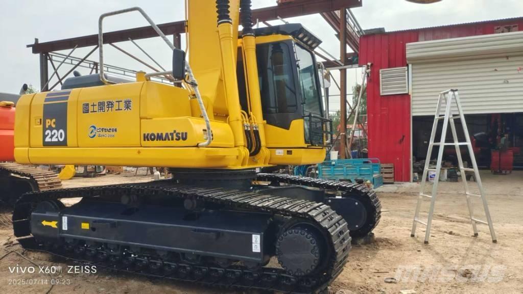Komatsu 220 Lánctalpas kotrók