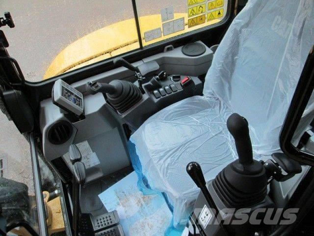 CAT 303.5 Mini kotrók < 7t