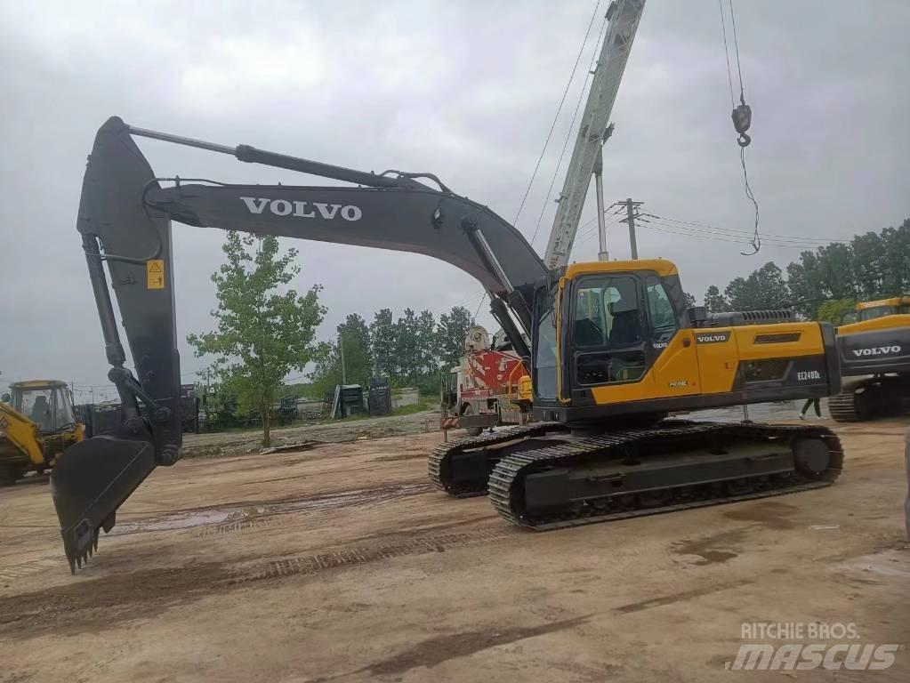 Volvo EC 240 DL Lánctalpas kotrók