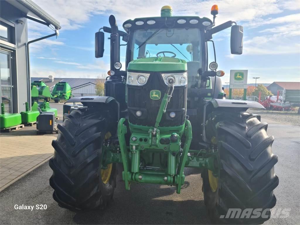 John Deere 6215R Traktorok