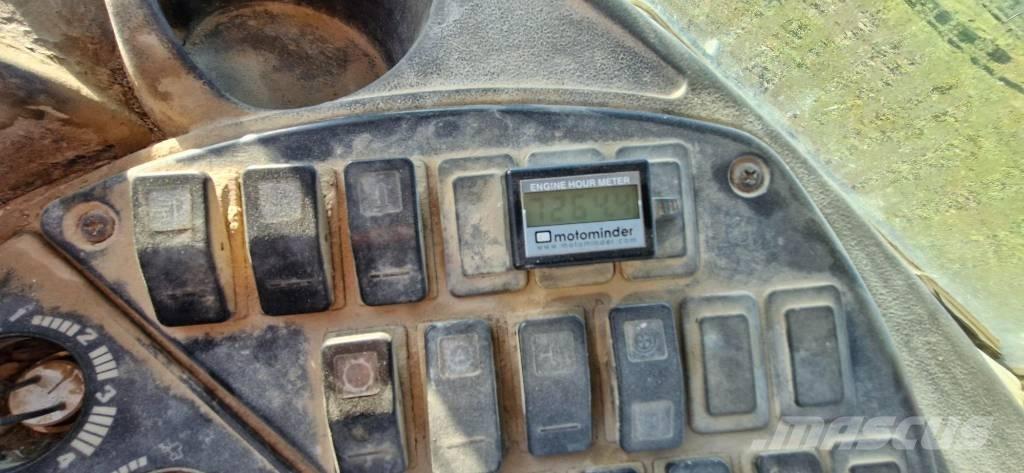 New Holland W 190 B Gumikerekes homlokrakodók