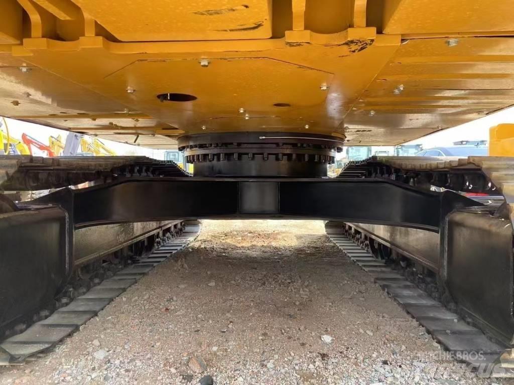 CAT 320D2 Lánctalpas kotrók