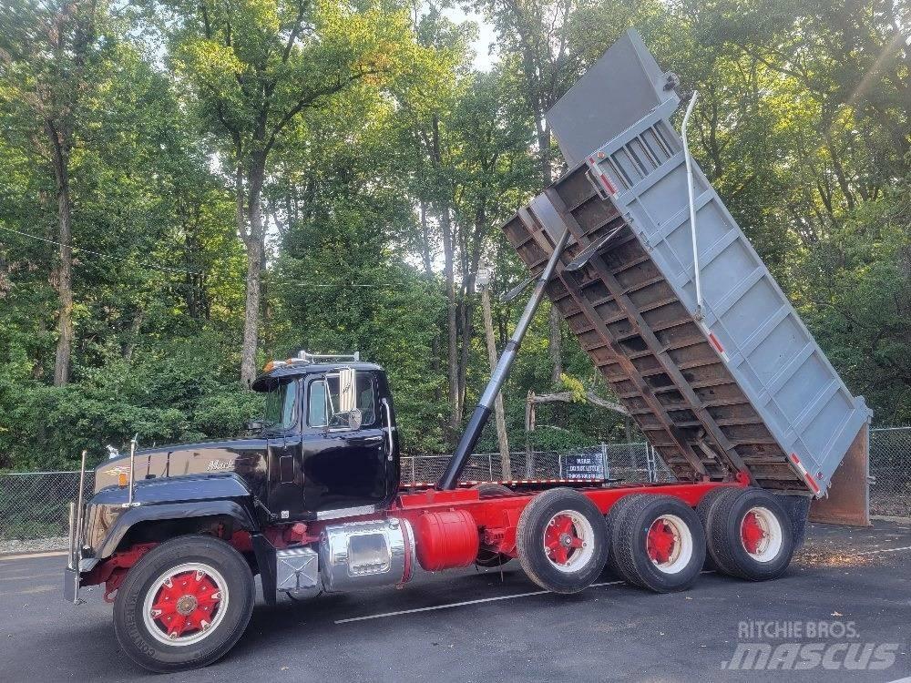 Mack RD688S Billenő teherautók