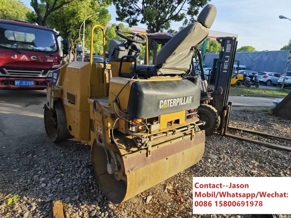 CAT CB 24 Ikerdobos hengerek