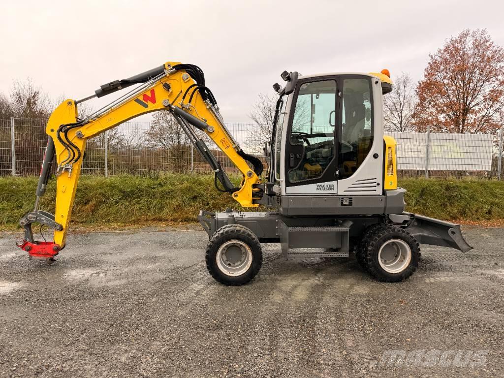 Wacker Neuson EW65 Gumikerekes kotrók