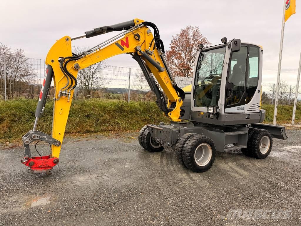 Wacker Neuson EW65 Gumikerekes kotrók