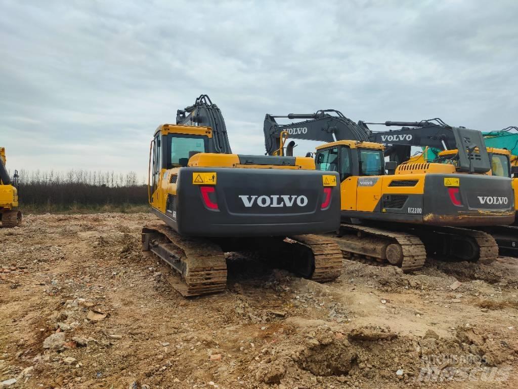 Volvo EC220D Lánctalpas kotrók