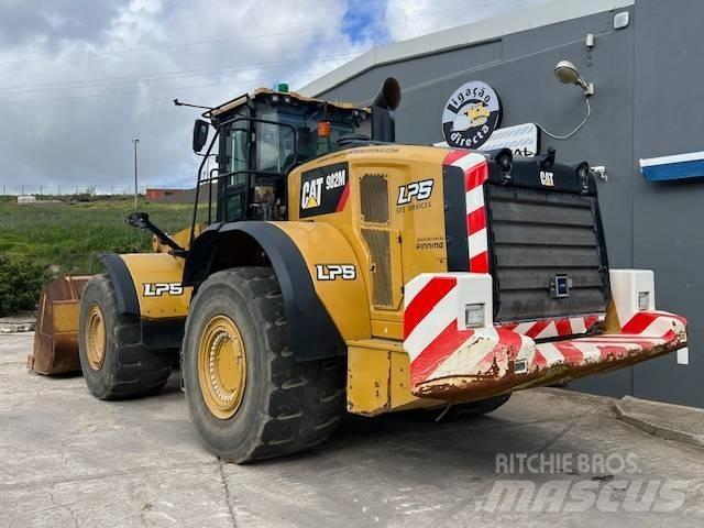 CAT 982 M Gumikerekes homlokrakodók