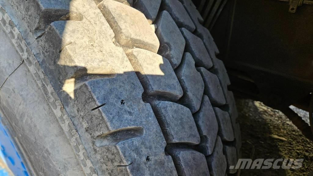 Kato SR250 Mobil daruk