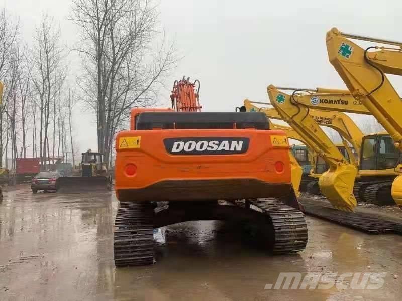 Doosan DX300LC Lánctalpas kotrók